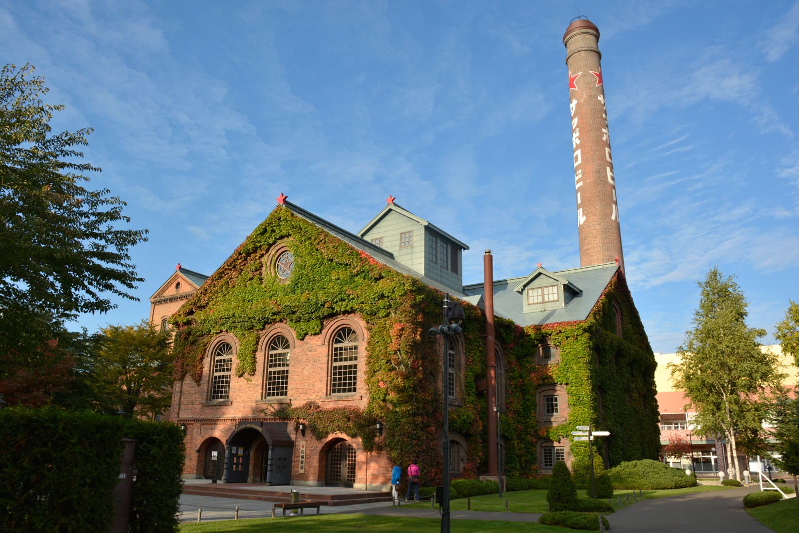 東区役所前エリアの街並み