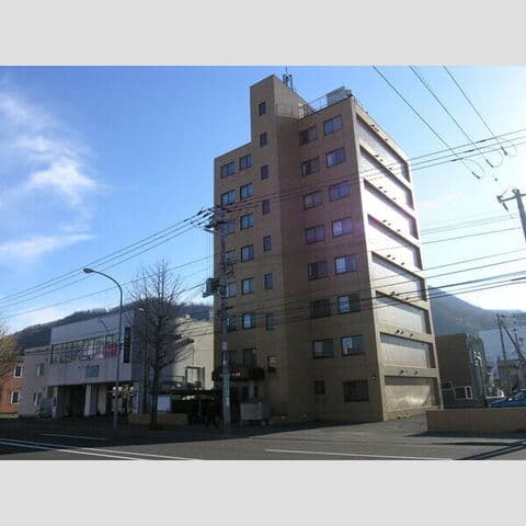 ファインコート山鼻 302号室(賃貸・3LDK・9.4万円/月)の外観・室内写真