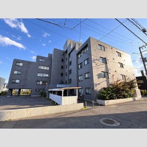 グランメゾン東札幌 106号室(賃貸・3LDK・11.5万円/月)の外観・室内写真