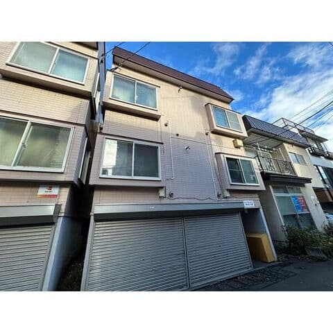 ロイヤルハウス南5条B 106号室(賃貸・1LDK・2.8万円/月)の外観・室内写真