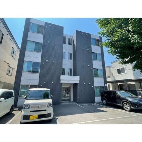 Y's square 305号室(賃貸・1LDK・5.5万円/月)の外観・室内写真