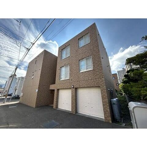 メイプルコート北円山 0202号室(賃貸・1LDK・4.7万円/月)の外観・室内写真