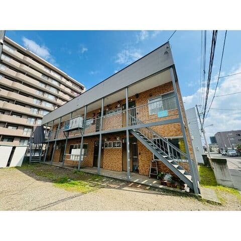 ヤマゼンコーポ B 205号室(賃貸・2LDK・5.3万円/月)の外観・室内写真