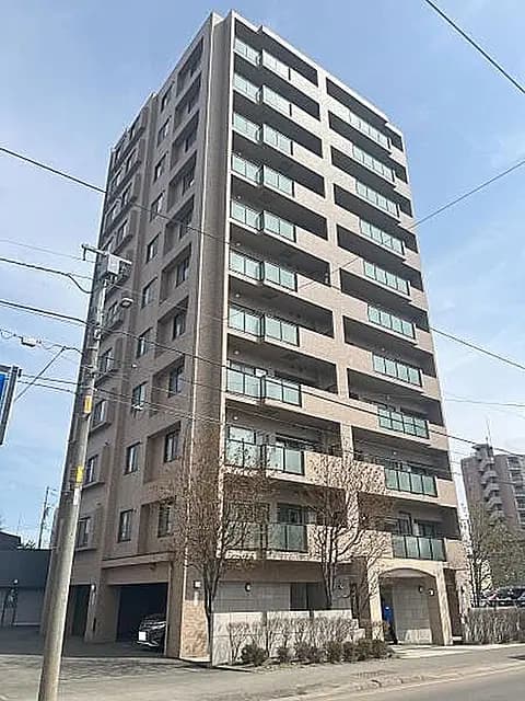 ファミール山鼻南15条(中古マンション・3LDK・4,190万円)の外観・室内写真