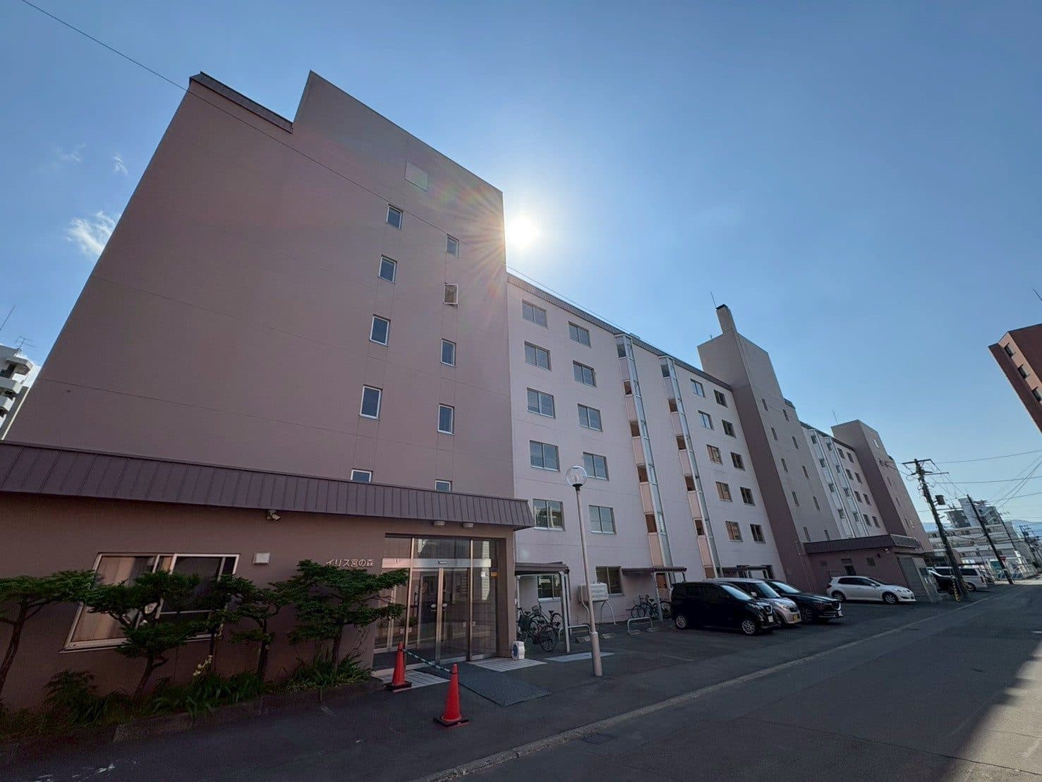 イリス宮の森(中古マンション・2LDK・1,050万円)の外観・室内写真