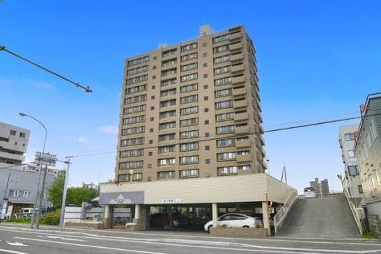 ライフアベニュー北十五条(中古マンション・3LDK・2,290万円)の外観・室内写真