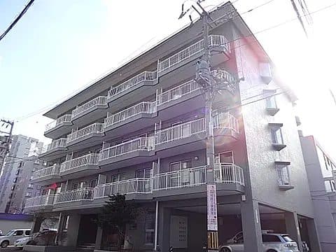 円山いずみレジデンス(中古マンション・3SLDK+FC・2,490万円)の外観・室内写真