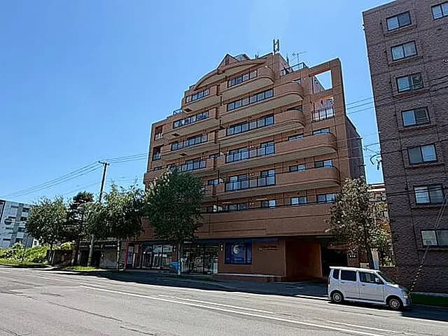 ロイアルヒルズ宮の森(中古マンション・4LDK・1,899万円)の外観・室内写真